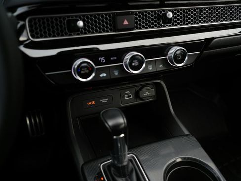 Used 2022 Honda Civic Sport image 17