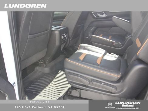 Used 2023 GMC Yukon XL AT4 AWD/4WD image 35