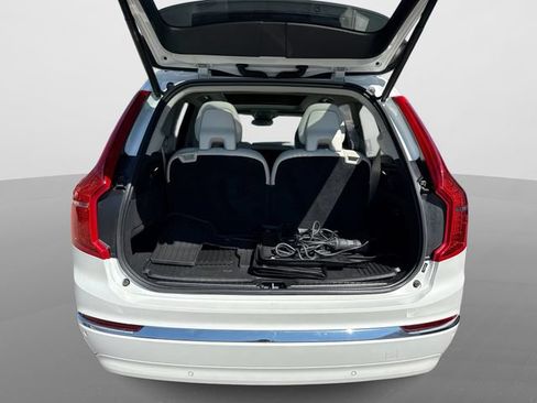 Certified 2024 Volvo XC90 T8 Ultimate w/ Protection Package AWD/4WD image 24