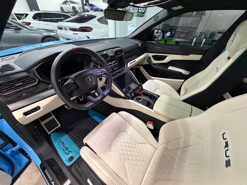Used 2023 Lamborghini Urus S image 17