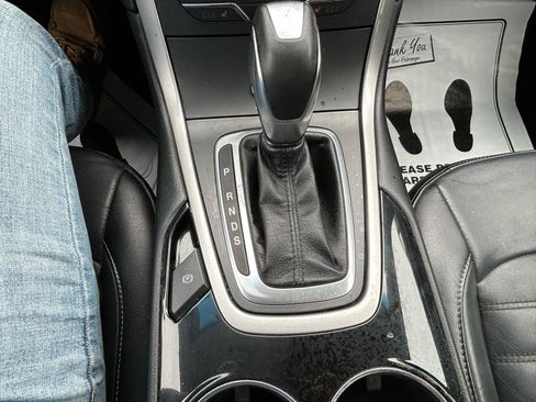 Used 2017 Ford Edge SEL w/ Equipment Group 201A FWD image 26