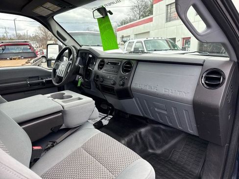 Used 2015 Ford F250 XL w/ Power Equipment Group AWD/4WD image 7