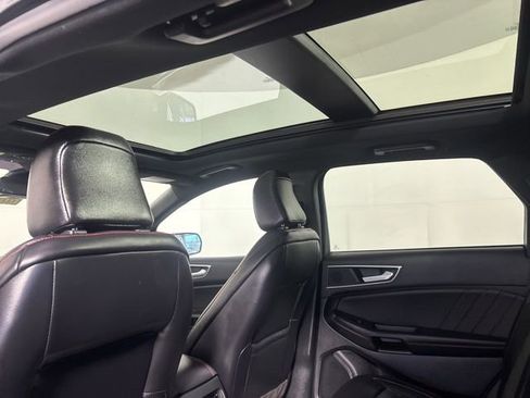 Used 2024 Ford Edge ST-Line w/ Class II Trailer Tow Package AWD/4WD image 25