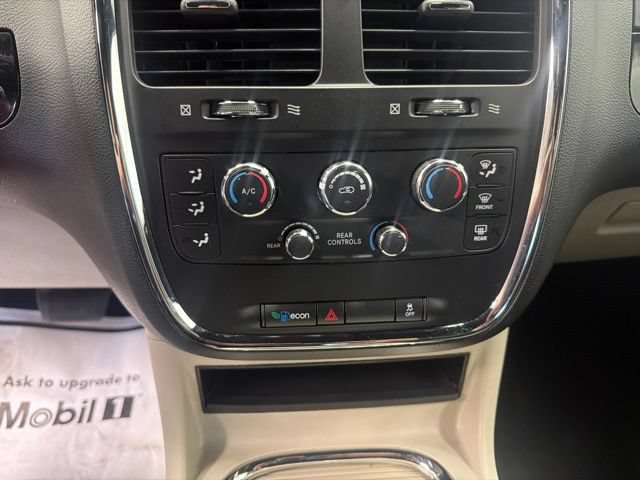 Used 2017 Dodge Grand Caravan SXT FWD image 21