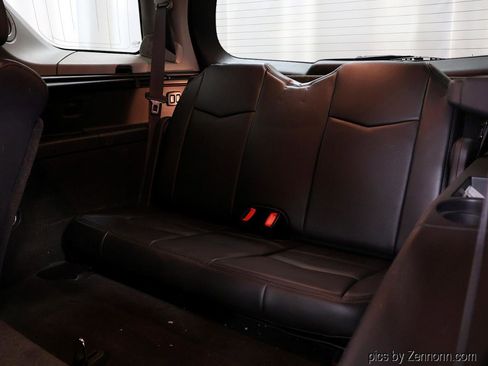 Used 2007 Cadillac SRX V8 w/ Utility Package image 14