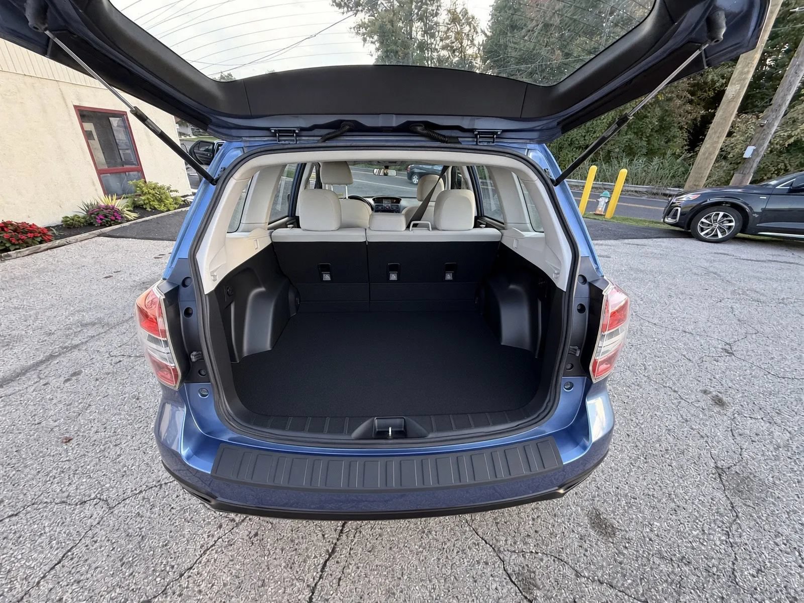 Used 2015 Subaru Forester 2.5i w/ Alloy Wheel Package AWD/4WD image 14