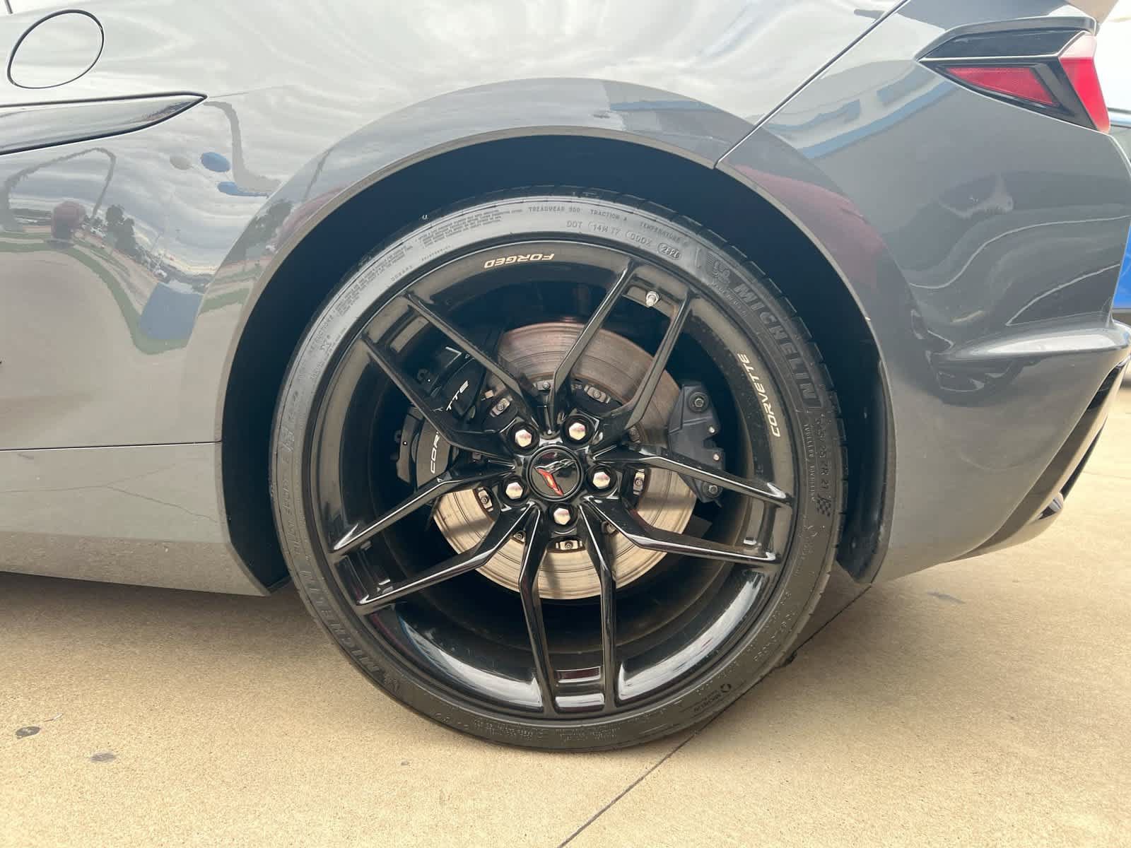 Used 2027 Chevrolet Corvette Z06 RWD image 32
