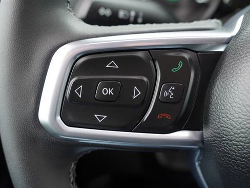 Certified 2025 Jeep Wrangler Unlimited Sahara w/ Safety Group image 33