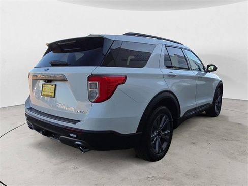 Certified 2023 Ford Explorer XLT w/ Equipment Group 202A image 5