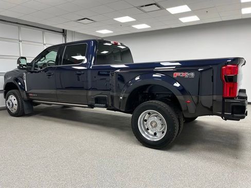 Used 2025 Ford F450 King Ranch w/ FX4 Off-Road Package AWD/4WD image 7