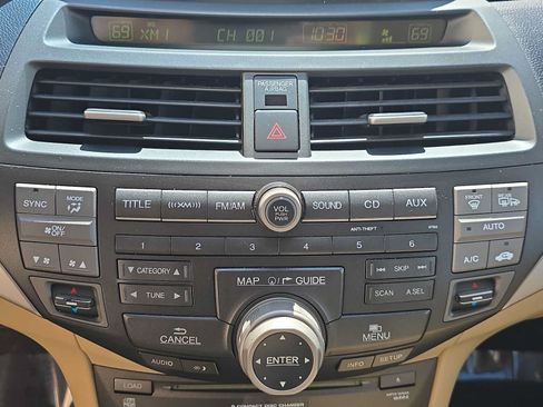 Used 2011 Honda Accord EX-L image 16