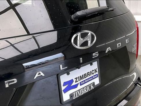 Used 2023 Hyundai Palisade Calligraphy w/ Winter Package AWD/4WD image 9
