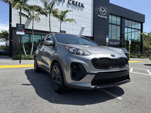 Used 2022 Kia Sportage Nightfall Edition FWD image 30