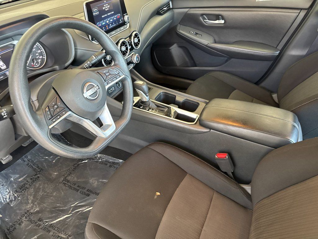 Used 2024 Nissan Sentra SV FWD image 9