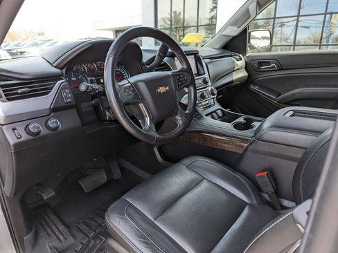 Used 2019 Chevrolet Tahoe LT image 3
