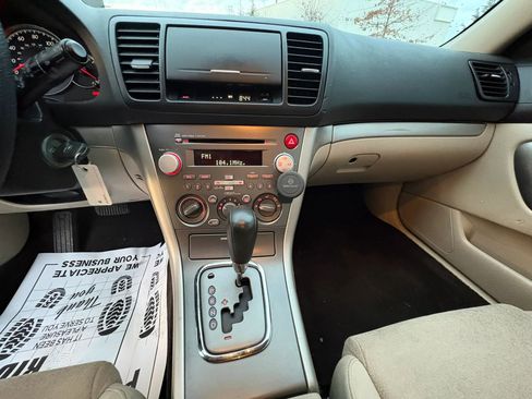 Used 2009 Subaru Outback 2.5i Special Edition AWD/4WD image 15