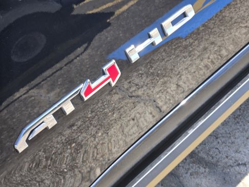 Used 2024 GMC Sierra 2500 AT4 w/ AT4 Premium Plus Package image 8