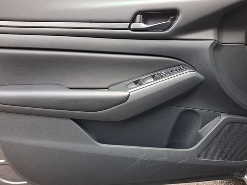 Certified 2025 Nissan Altima 2.5 S image 14