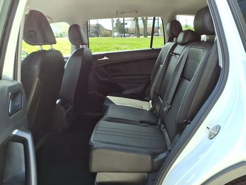 Used 2023 Volkswagen Tiguan SE AWD/4WD image 25