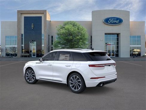 New 2026 Lincoln Corsair Grand Touring image 4