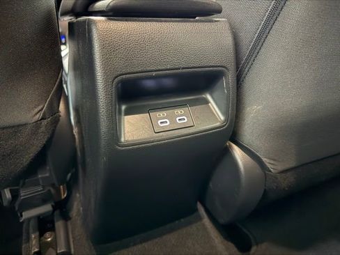 Used 2024 Toyota Corolla SE image 21