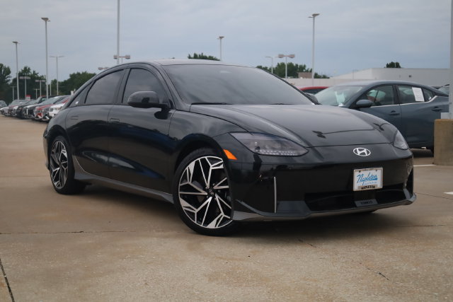 Used 2023 Hyundai Ioniq 6 SEL AWD/4WD image 3