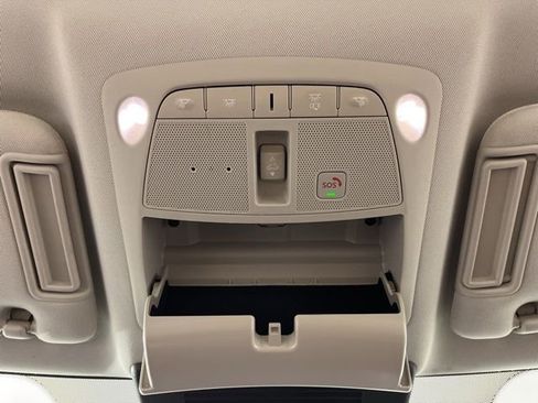 Used 2023 Nissan Armada SL image 35