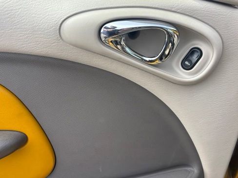 Used 2002 Chrysler PT Cruiser Limited FWD image 11