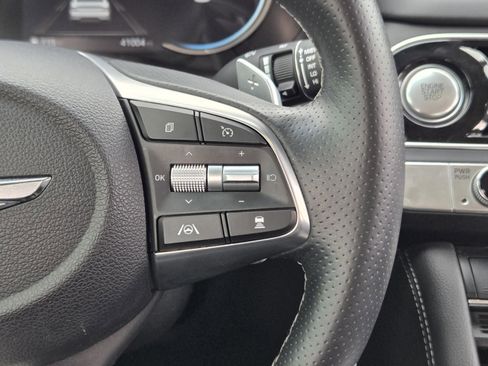 Used 2022 Genesis G70 2.0T RWD image 29
