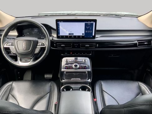 Used 2023 Lincoln Nautilus FWD w/ Premium Package image 15