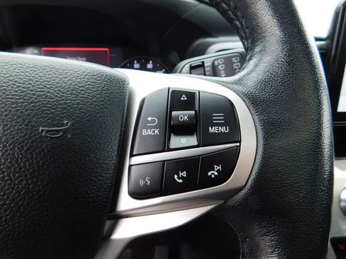 Used 2022 Ford Explorer XLT w/ Equipment Group 202A image 25