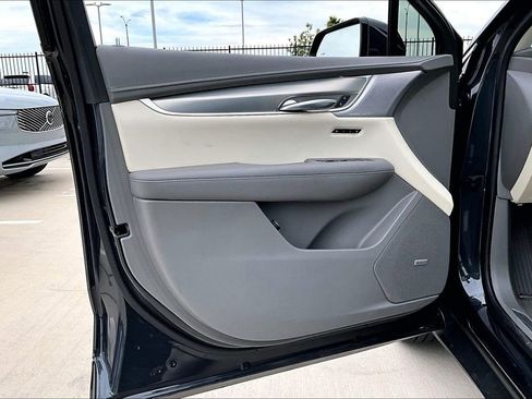 Used 2023 Cadillac XT5 Premium Luxury w/ Technology Package image 22