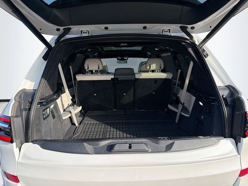 Used 2023 BMW X7 xDrive40i w/ Executive Package image 13