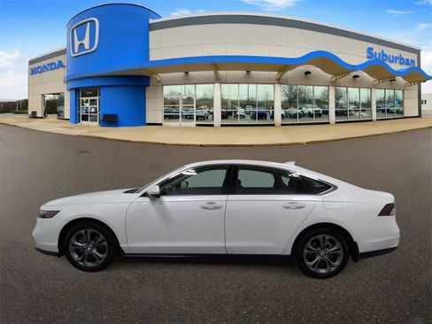 Used 2024 Honda Accord EX image 5