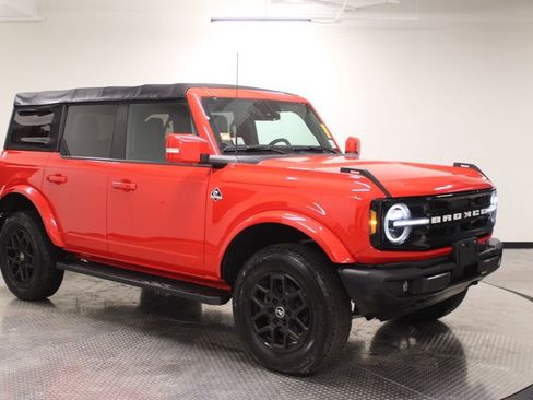 Used 2022 Ford Bronco Outer Banks image 12