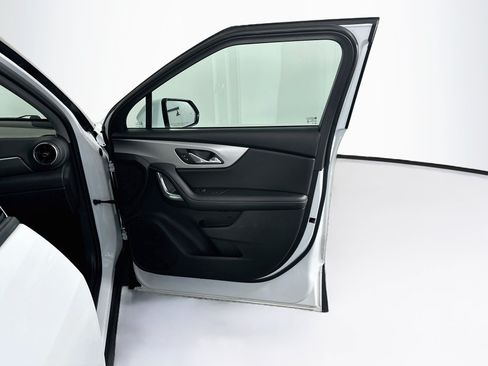 Used 2024 Chevrolet Blazer LT w/ Convenience Package FWD image 34