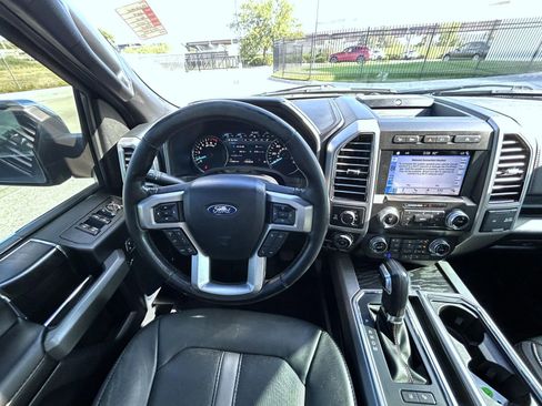 Used 2019 Ford F150 Platinum w/ Equipment Group 701A Luxury image 13