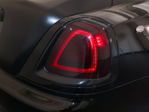 Used 2018 Rolls-Royce Wraith RWD image 46