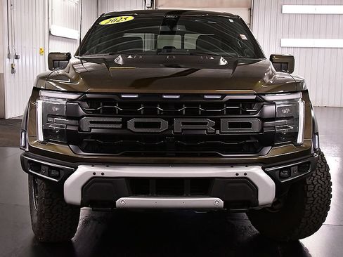 Used 2025 Ford F150 Raptor AWD/4WD image 2