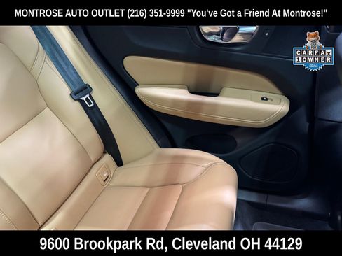 Used 2023 Volvo XC60 B5 Ultimate w/ Climate Package image 31