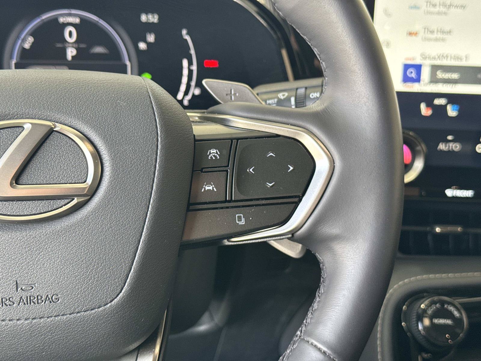 Used 2026 Lexus NX 350h FWD w/ Accessory Package (2T) image 36
