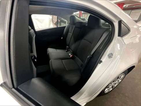 Used 2023 Toyota Corolla LE image 15