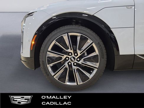 New 2026 Cadillac Lyriq Signature Luxury image 9