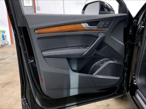 Certified 2023 Audi Q5 2.0T Premium Plus w/ Premium Plus Package image 24