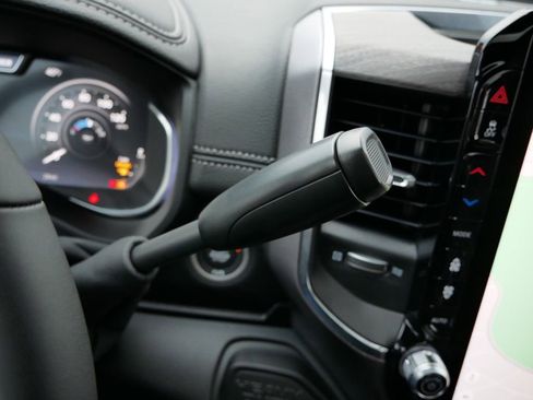 New 2026 RAM 2500 Laramie AWD/4WD image 42