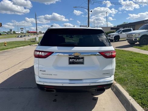 Used 2020 Chevrolet Traverse Premier AWD/4WD image 4