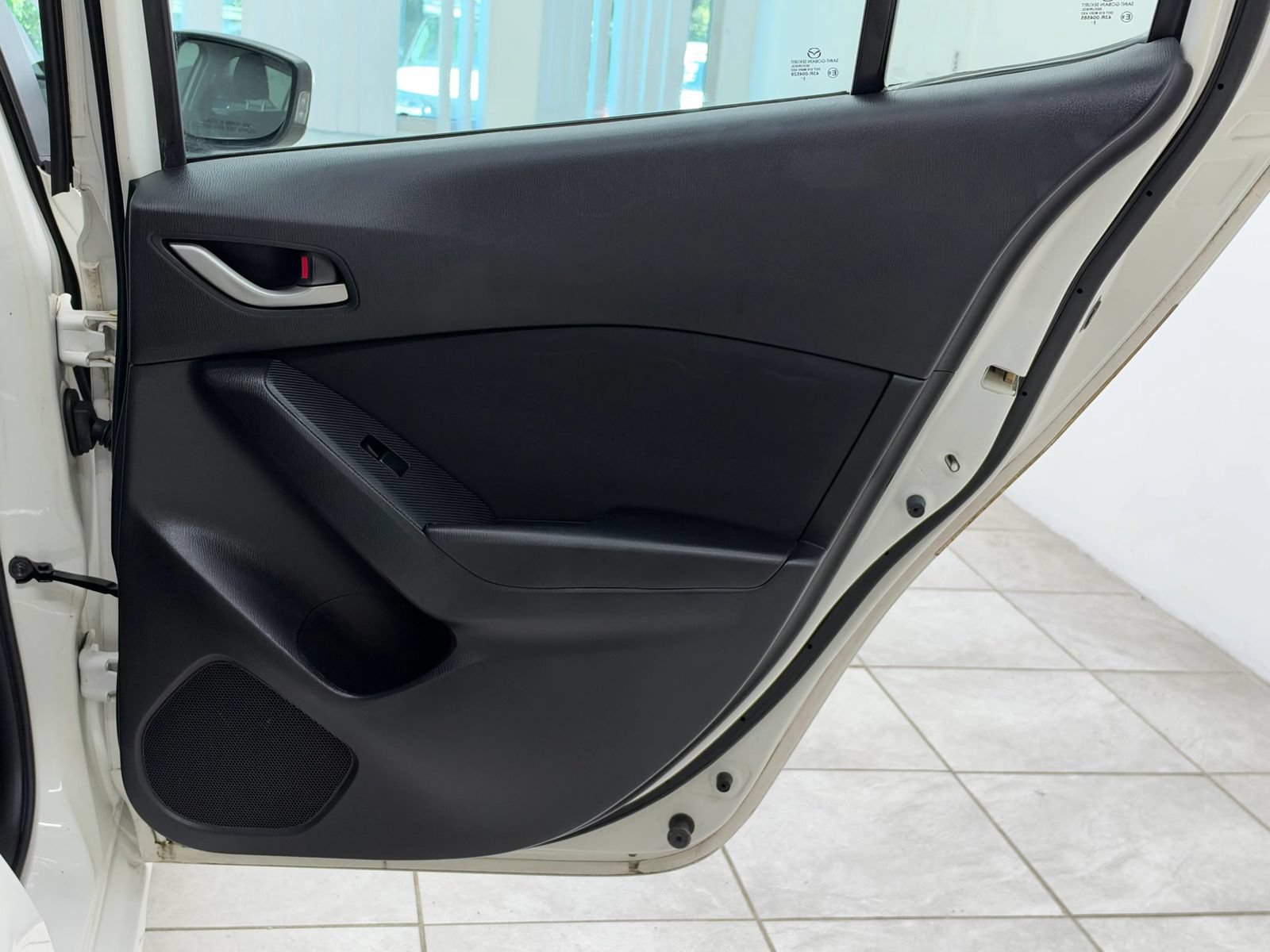 Used 2016 MAZDA MAZDA3 i Sport w/ Preferred Equipment Package FWD image 21