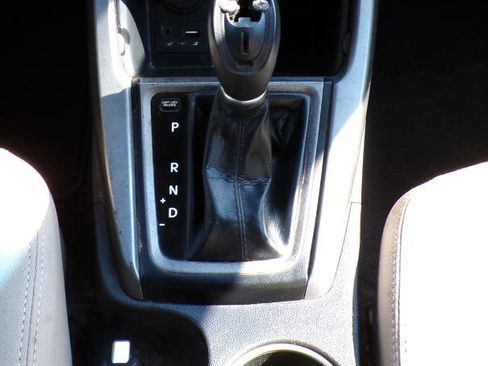 Used 2014 Hyundai Elantra SE image 12