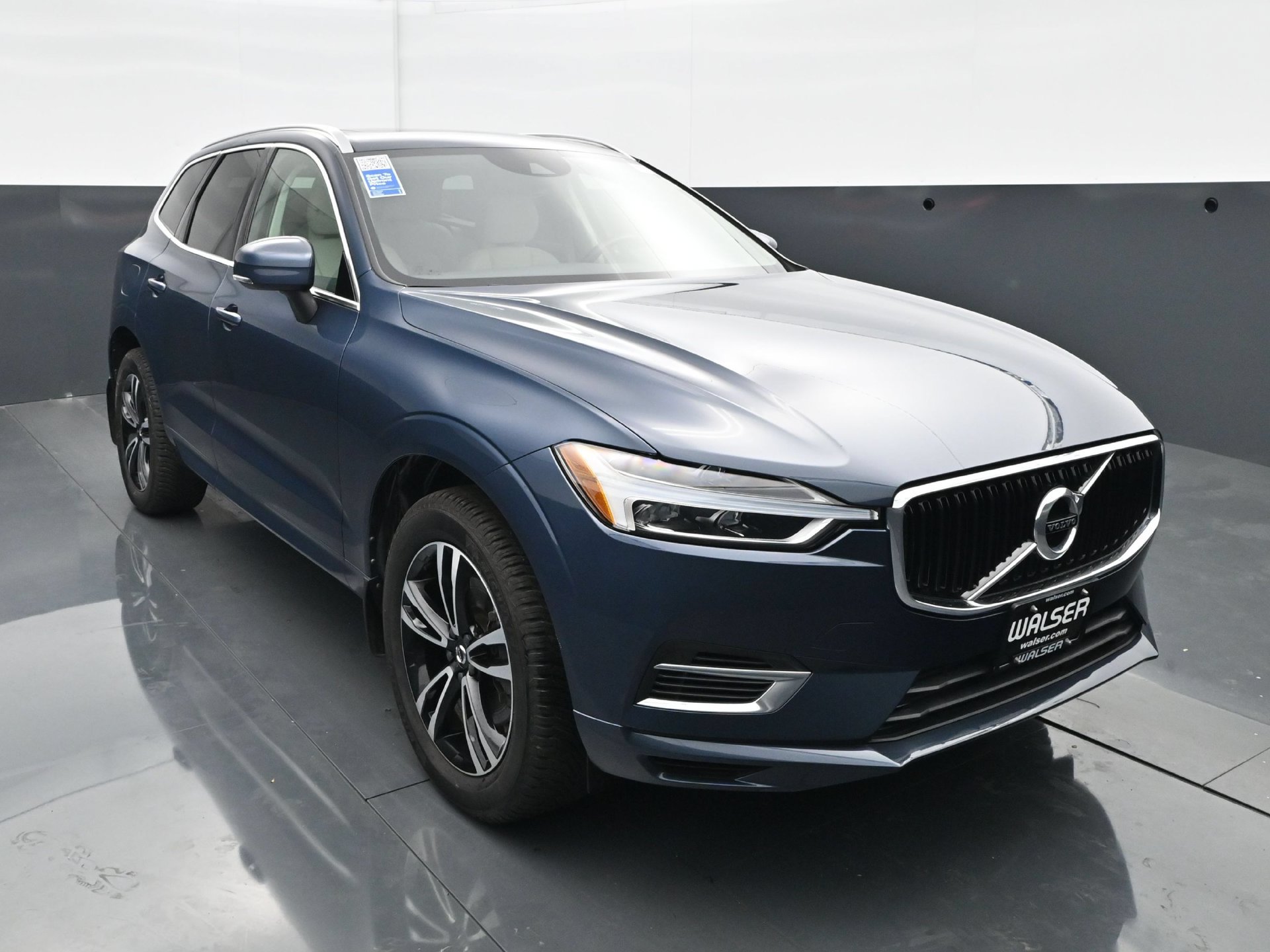 Used 2018 Volvo XC60 T8 Momentum AWD/4WD image 11