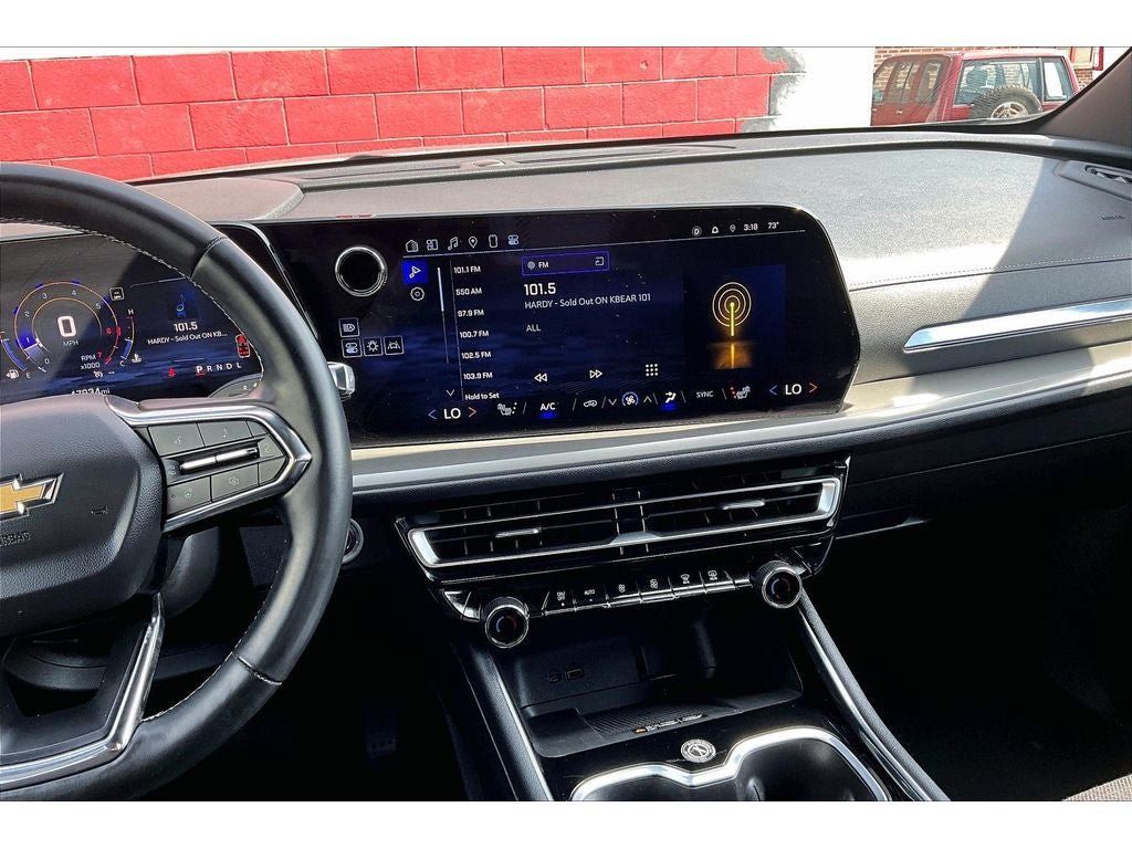 Used 2024 Chevrolet Traverse LT AWD/4WD image 7